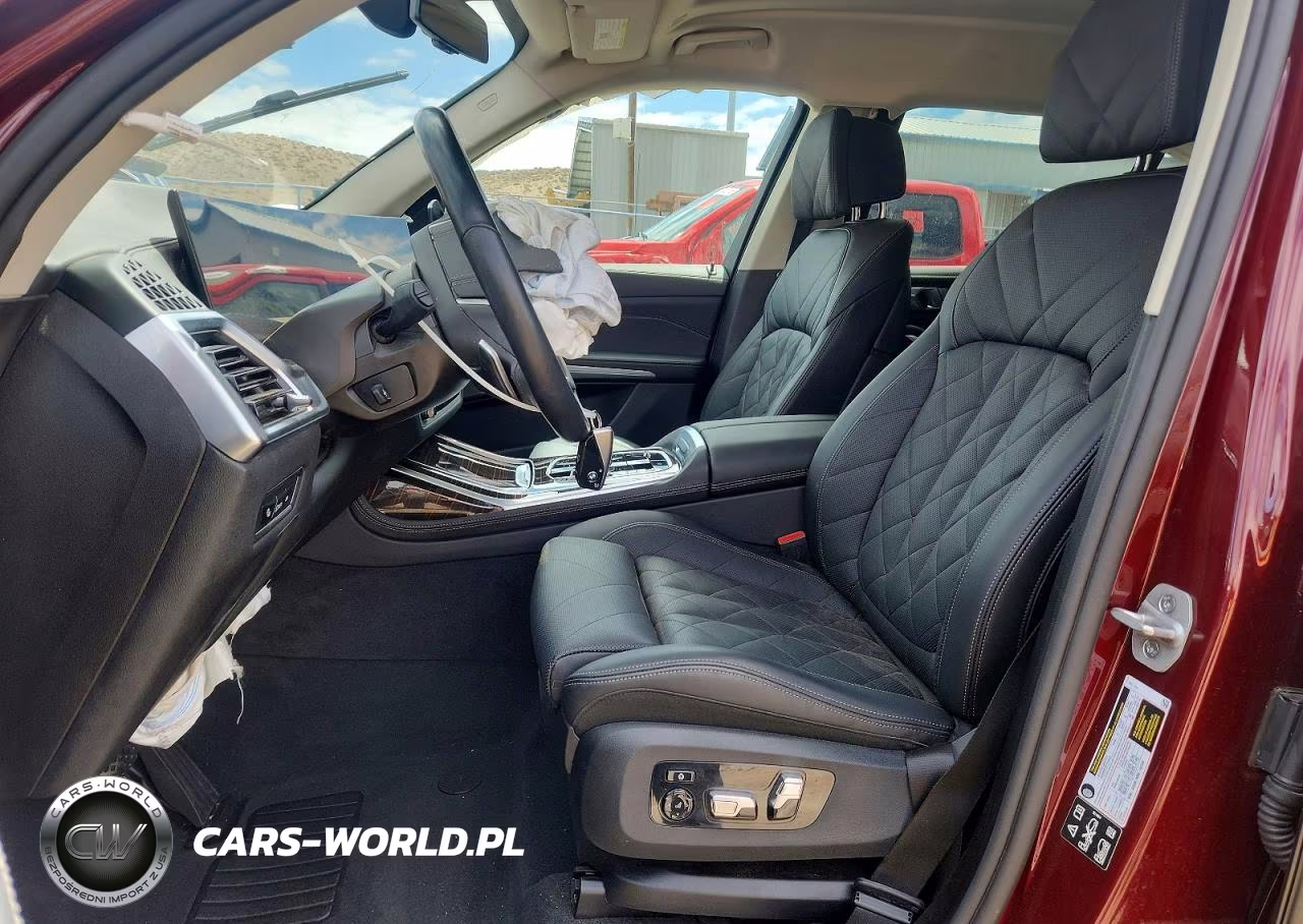 2026 BMW X7 xDrive40I VIN:5UX23EM01T9030503 - 7