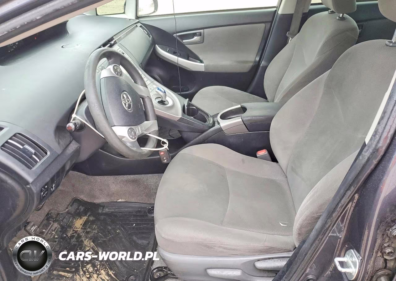 2015 Toyota Prius Two VIN:JTDKN3DU0F0459353 - 7