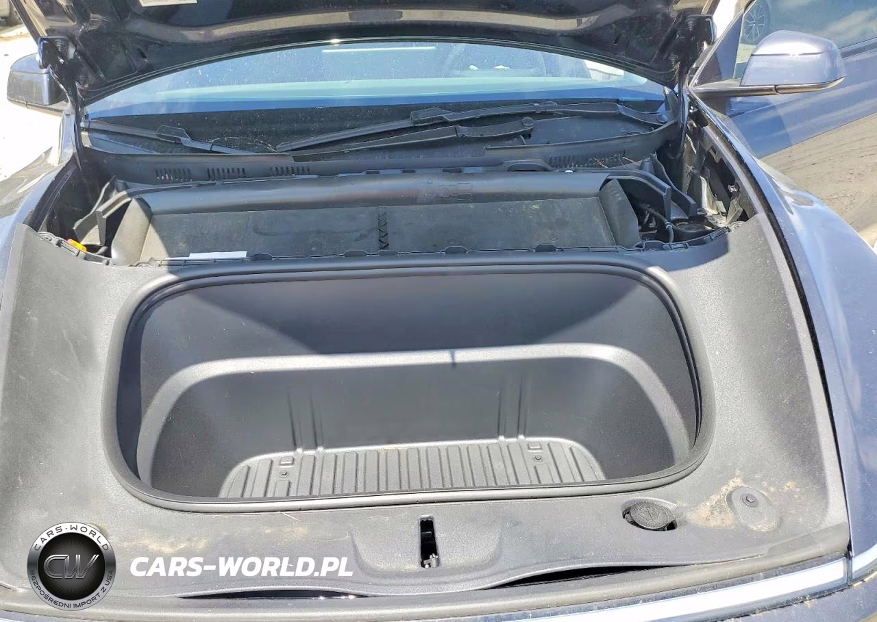 2026 Tesla Model Y VIN:7SAYGDEE4TA397535 - 11