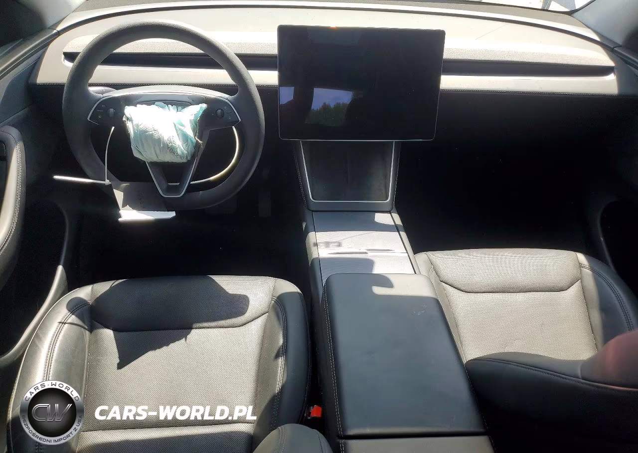 2026 Tesla Model Y VIN:7SAYGDEE4TA397535 - 8