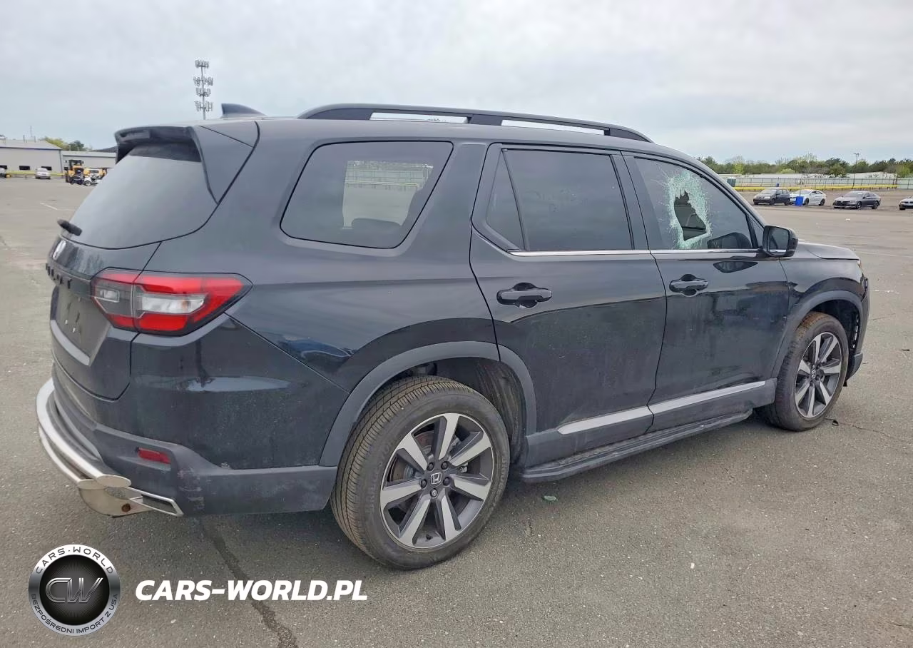 2025 Honda Pilot Touring VIN:5FNYG1H7XSB119135 - 3