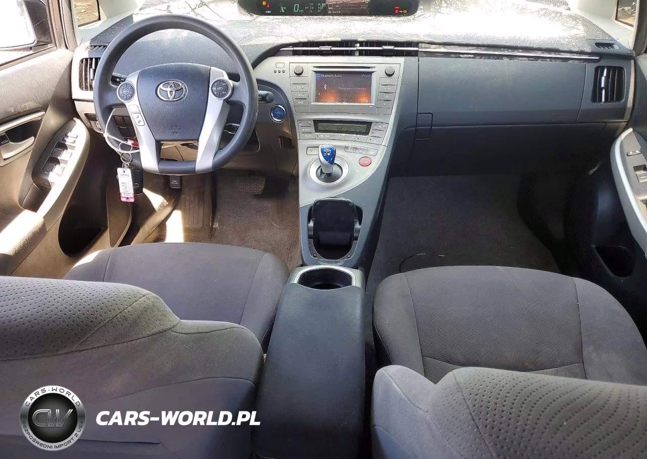 2014 Toyota Prius Two VIN:JTDKN3DU5E0382798 - 8