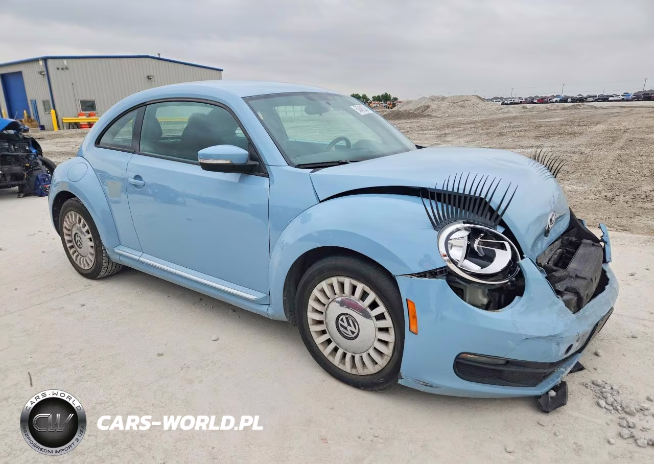 2013 Volkswagen Beetle VIN:3VWJX7AT1DM674563 - 4