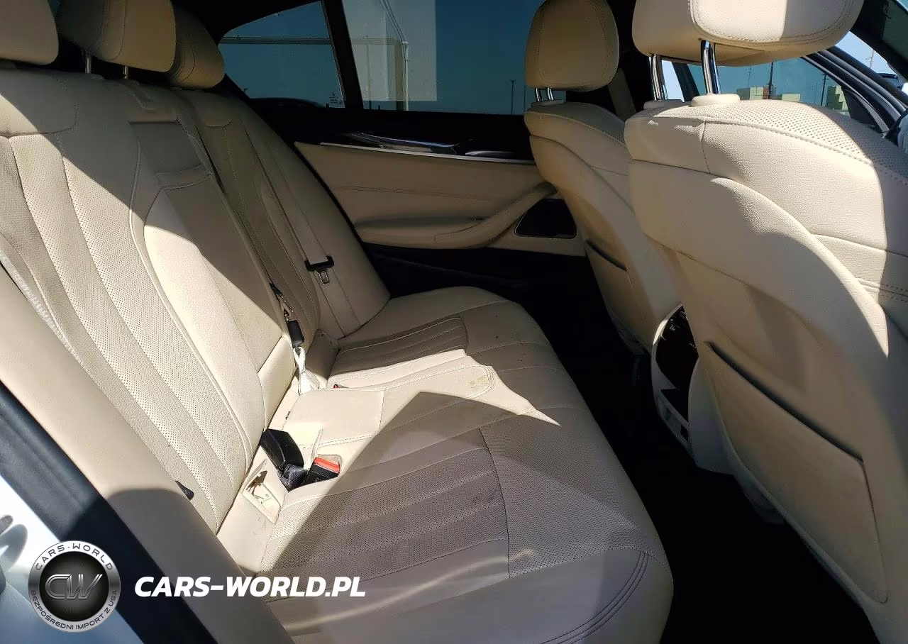 2021 BMW 530 Xi VIN:WBA13BJ08MWX18742 - 10