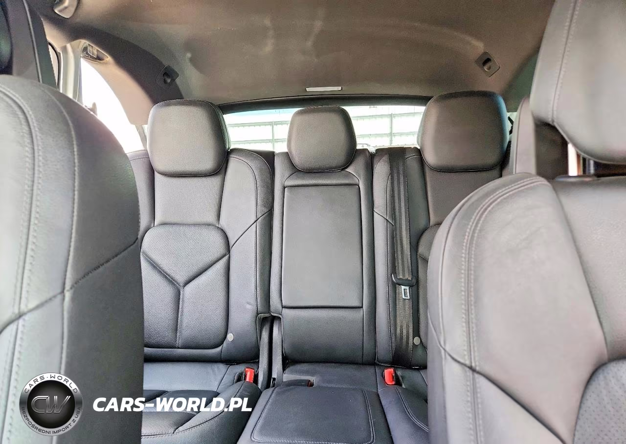 2014 Porsche Cayenne S VIN:WP1AB2A2XELA58468 - 10