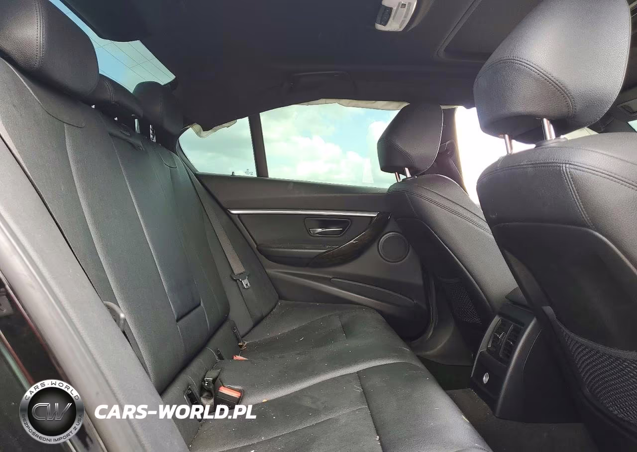 2018 BMW 330 Xi VIN:WBA8D9C55JA615347 - 10