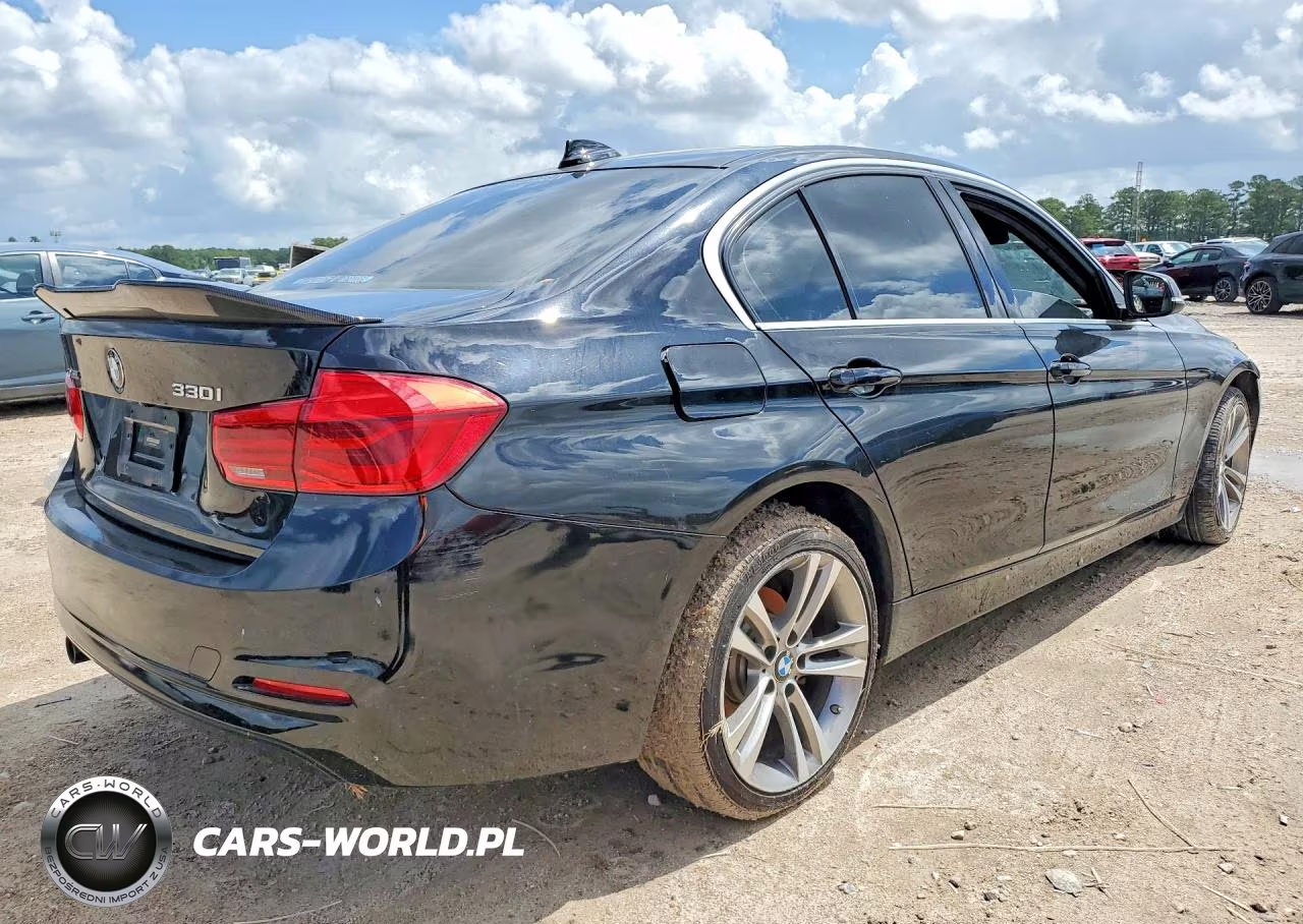2018 BMW 330 Xi VIN:WBA8D9C55JA615347 - 3