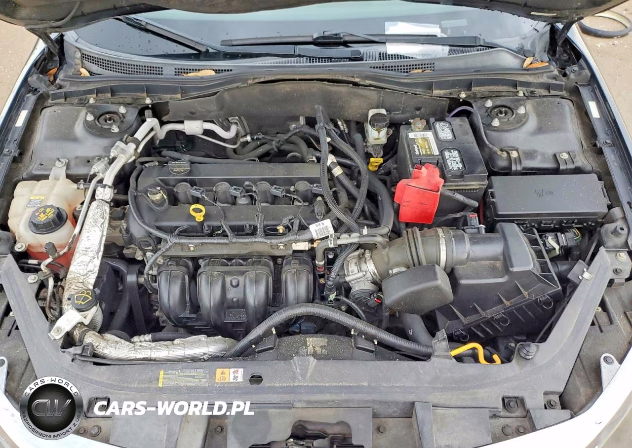 2012 Ford Fusion S VIN:3FAHP0GA5CR283261 - 11