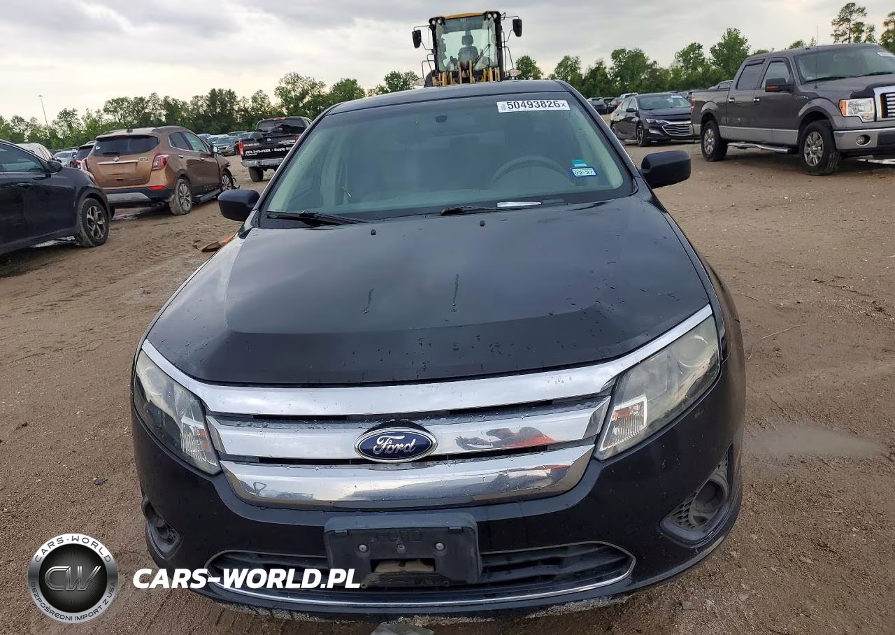 2012 Ford Fusion S VIN:3FAHP0GA5CR283261 - 5