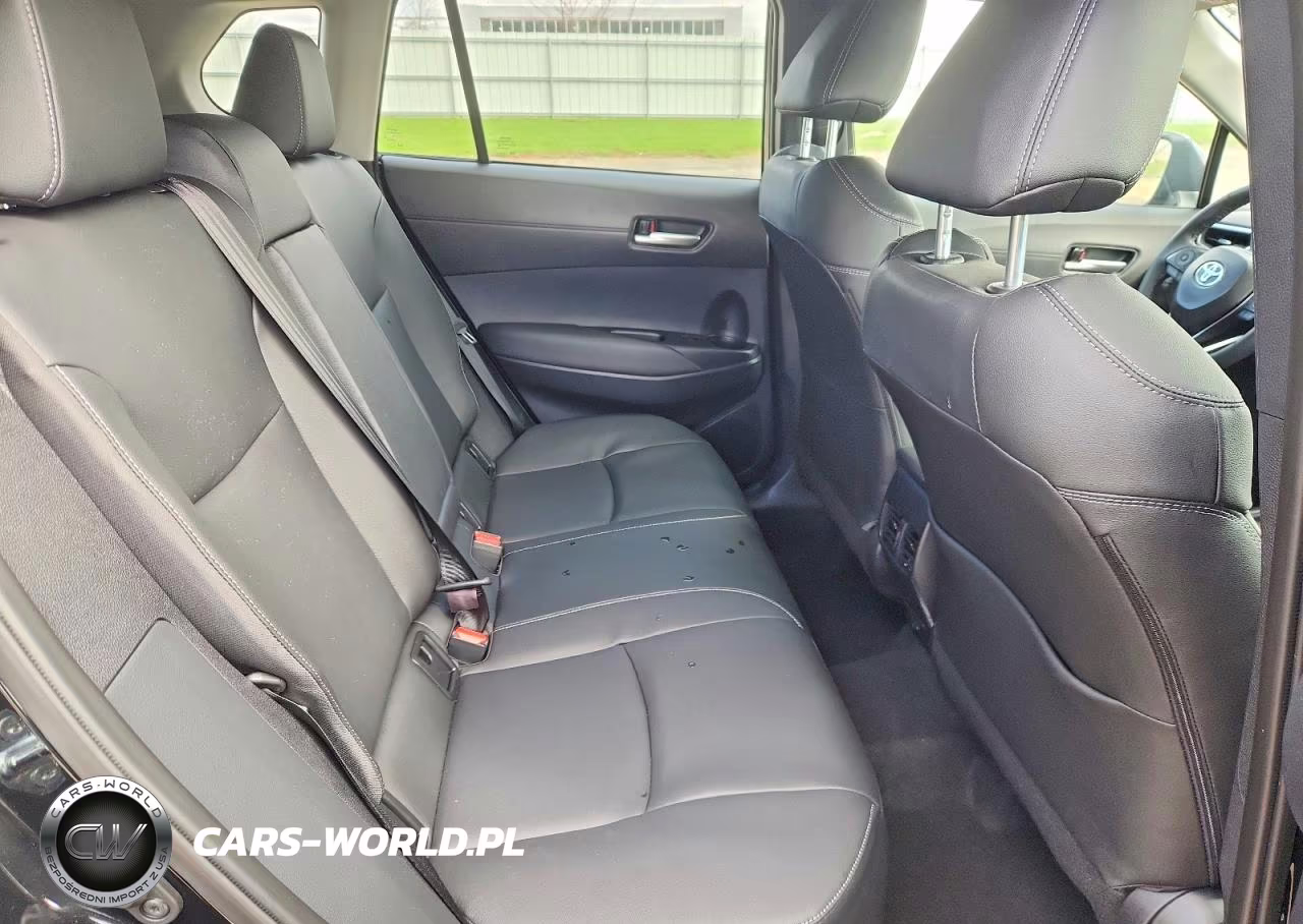 2025 Toyota Corolla Cross Xle VIN:7MUDAAAG0SV151314 - 11