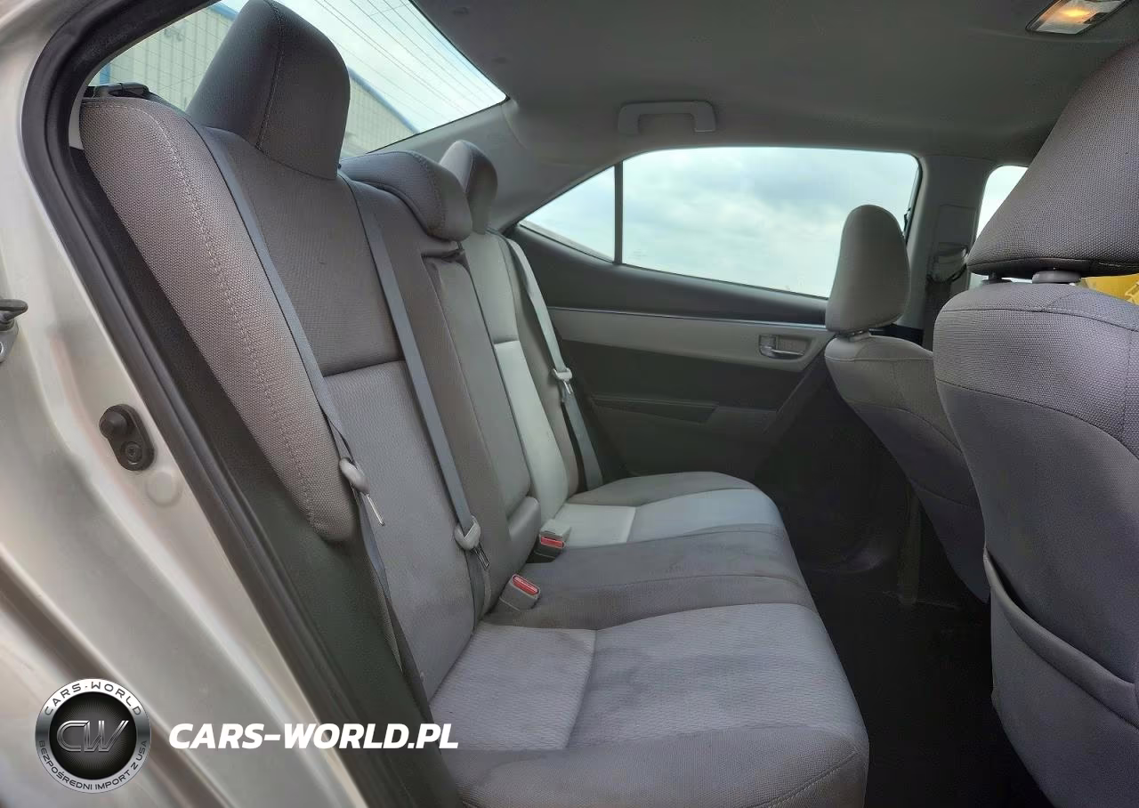 2016 Toyota Corolla Le VIN:5YFBURHE2GP566386 - 10