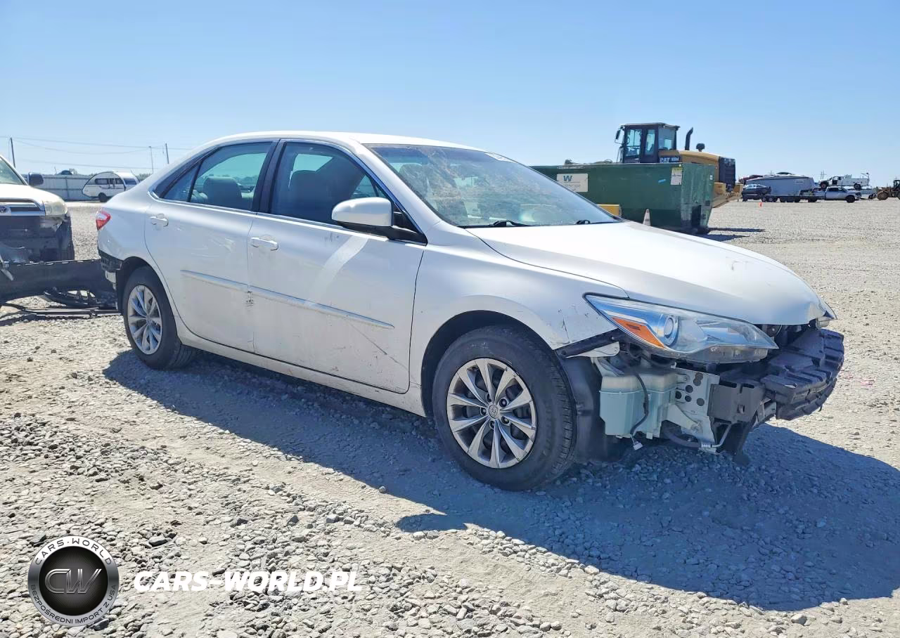 2015 Toyota Camry Le VIN:4T4BF1FK4FR487230 - 4