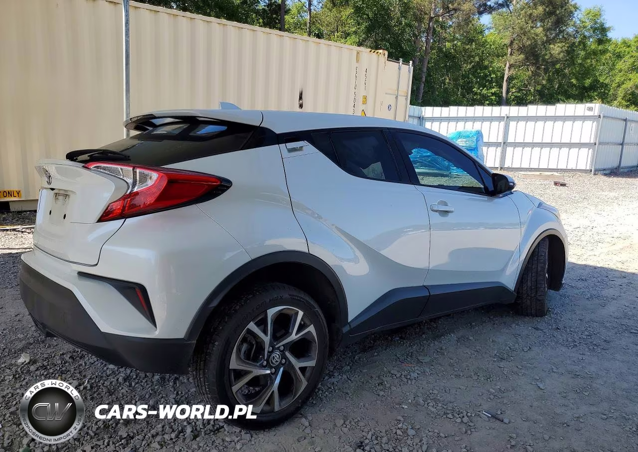 2020 Toyota C-Hr Xle VIN:NMTKHMBX3LR112844 - 3