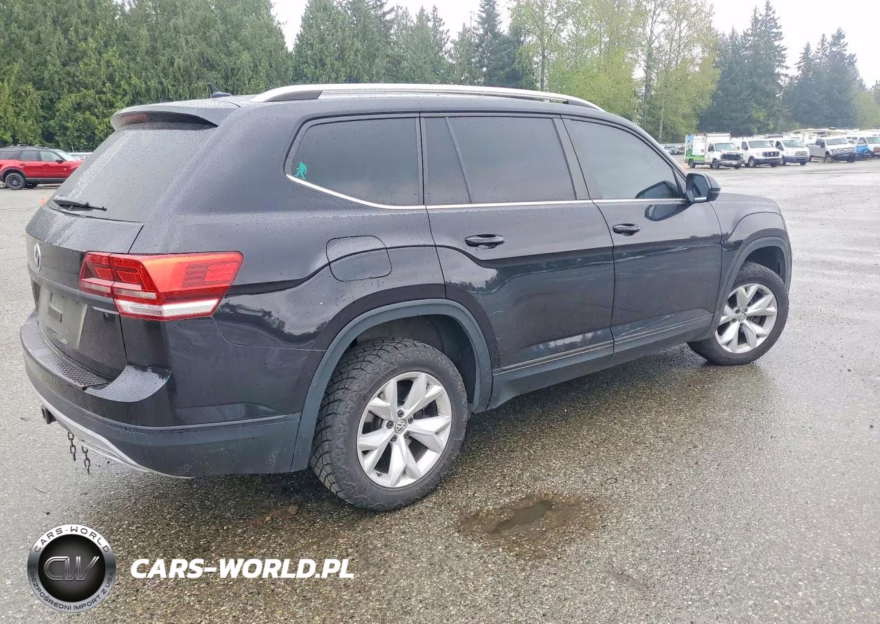 2018 Volkswagen Atlas Se VIN:1V2LR2CA3JC582841 - 3