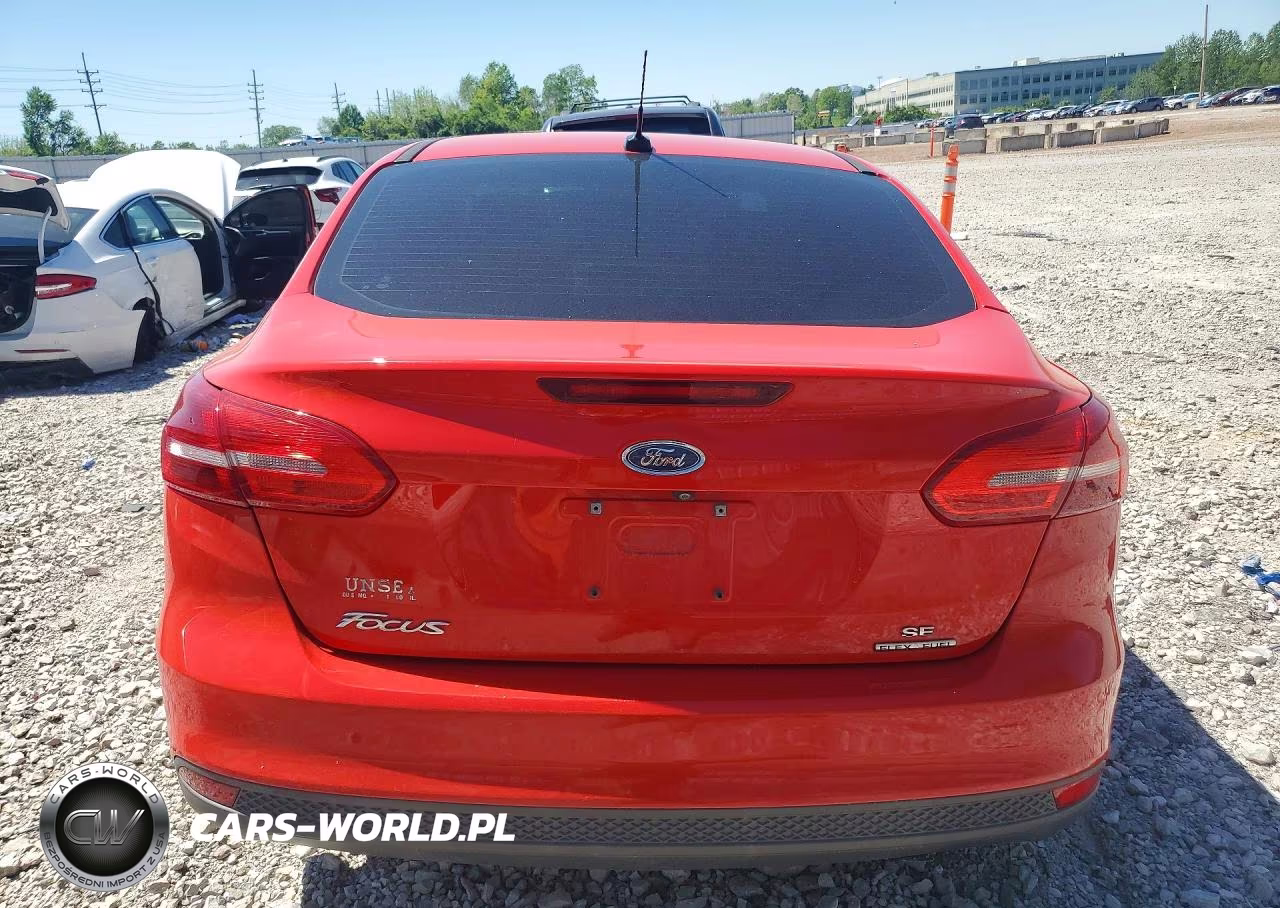 2016 Ford Focus Se VIN:1FADP3F25GL365294 - 6