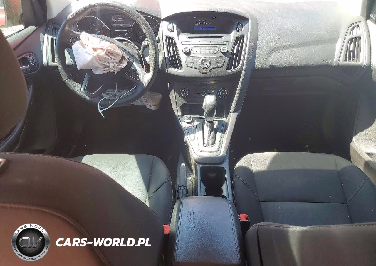 2016 Ford Focus Se VIN:1FADP3F25GL365294 - 8