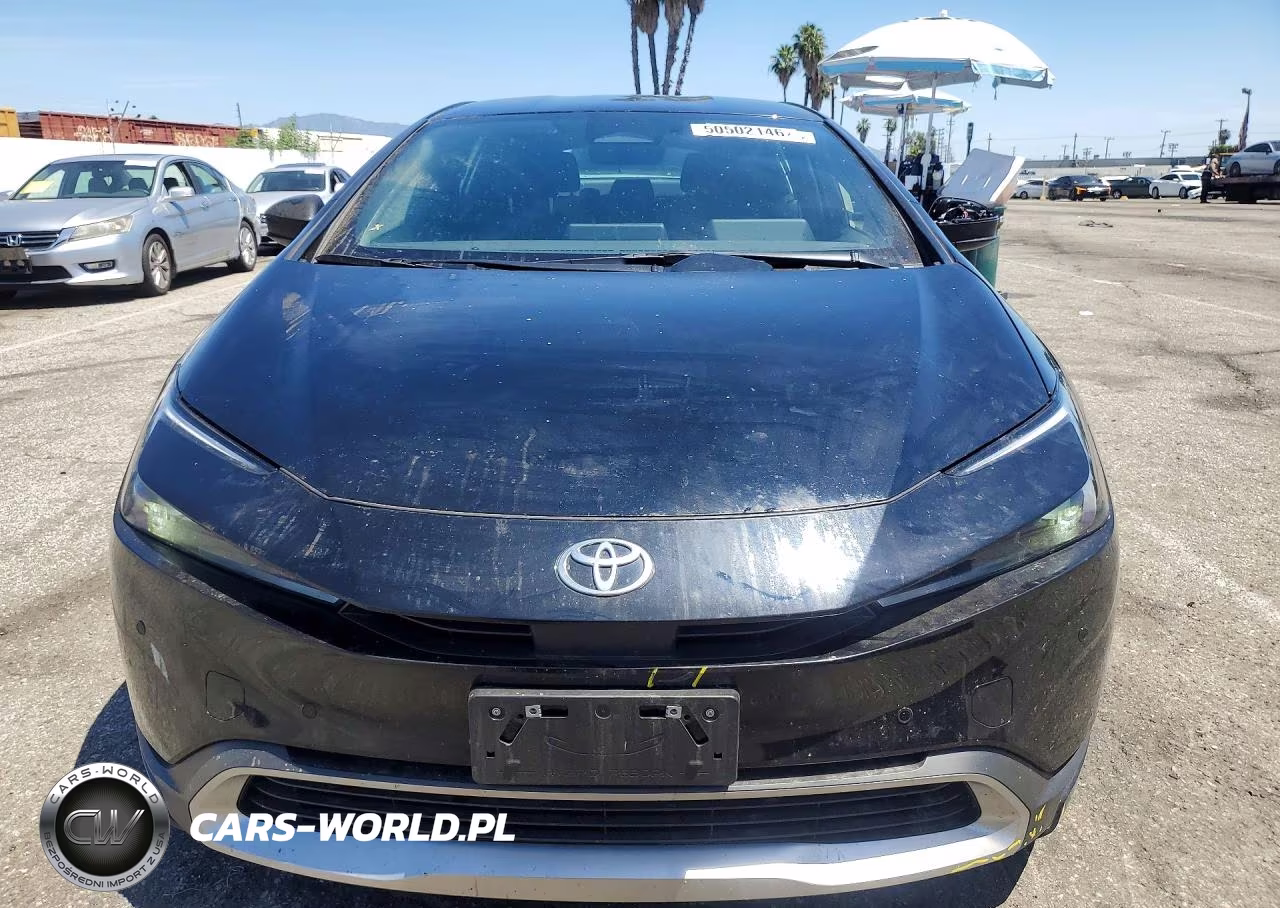 2026 Toyota Prius Plug-In Hybrid Se VIN:JTDACACU6T3055216 - 5