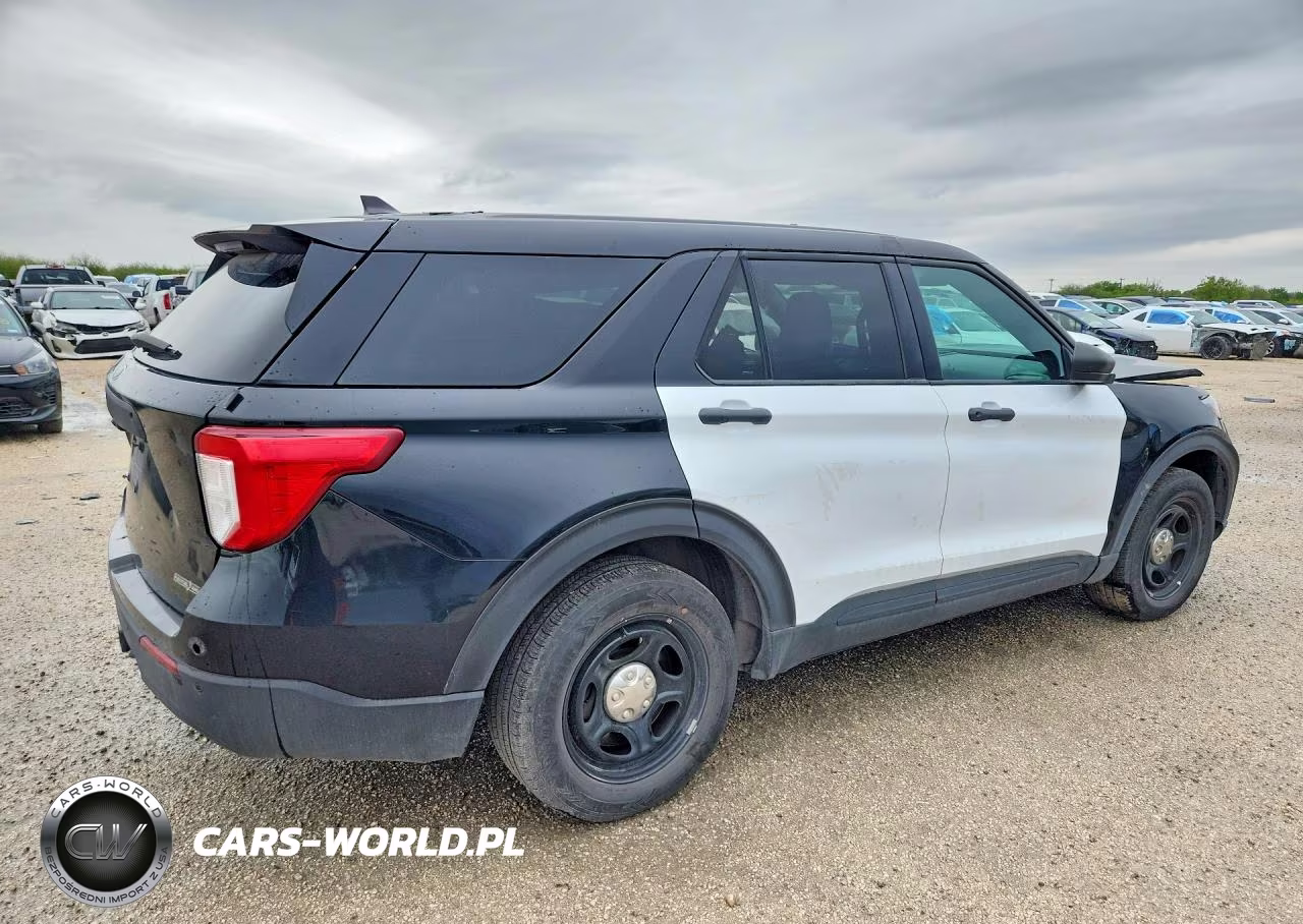 2023 Ford Explorer Police Interceptor VIN:1FM5K8AB8PGB99469 - 3
