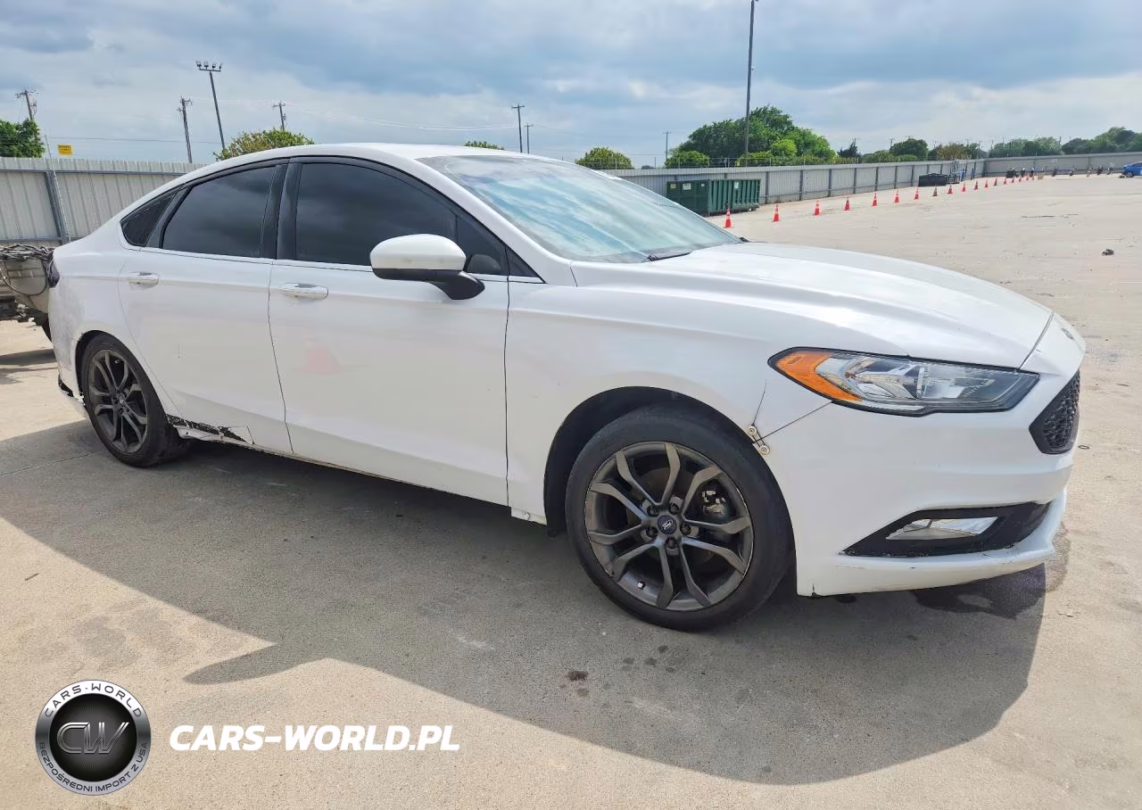 2018 Ford Fusion Se Hybrid VIN:3FA6P0LU8JR137618 - 4