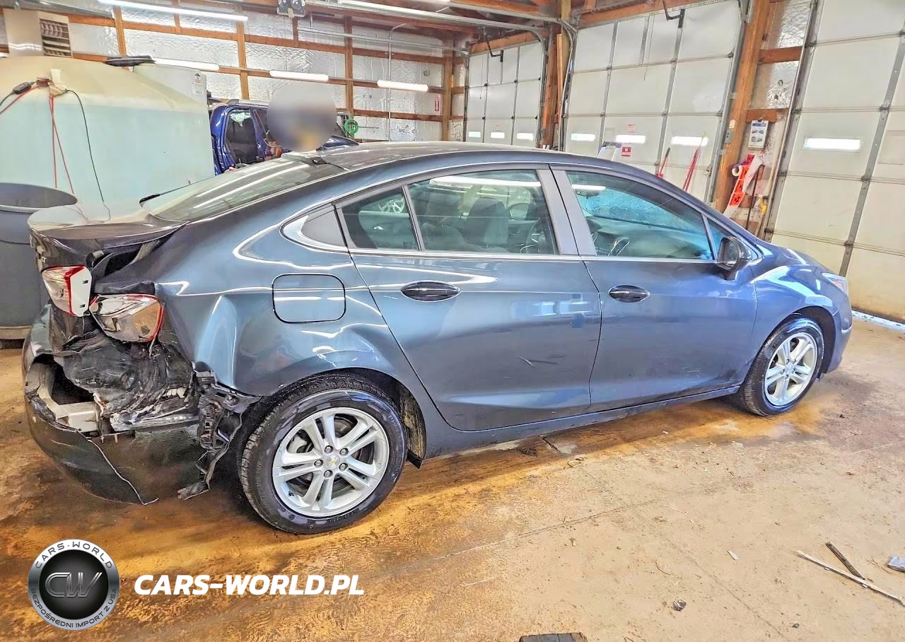 2017 Chevrolet Cruze Lt VIN:1G1BE5SM7H7160895 - 3