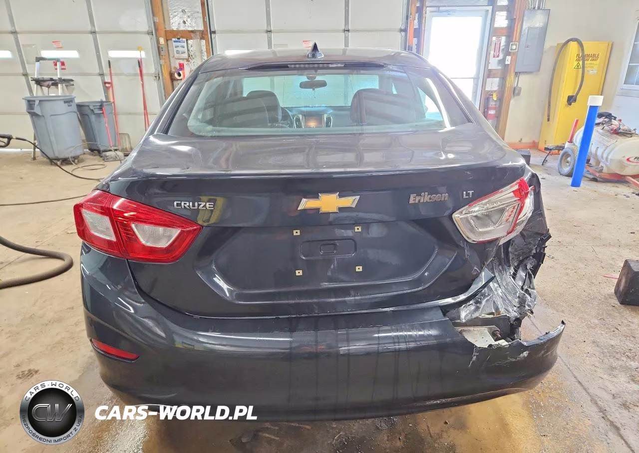 2017 Chevrolet Cruze Lt VIN:1G1BE5SM7H7160895 - 6