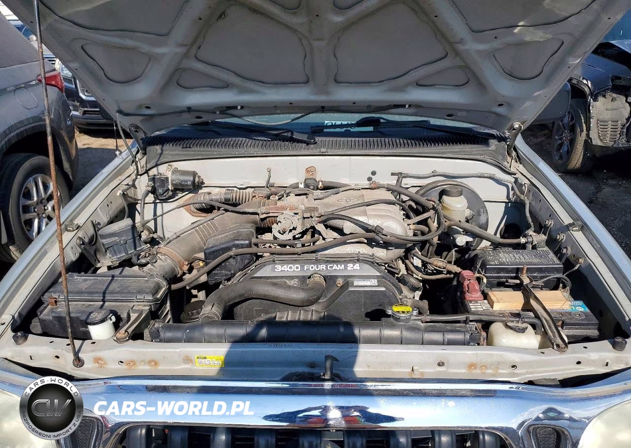 2002 Toyota Tacoma Xtracab VIN:5TEWN72N62Z083868 - 11