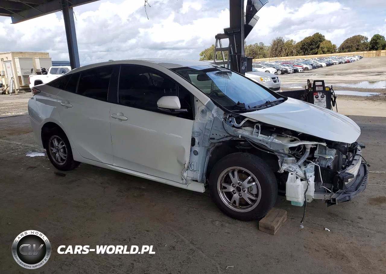 2017 Toyota Prius Four VIN:JTDKARFU2H3035914 - 4