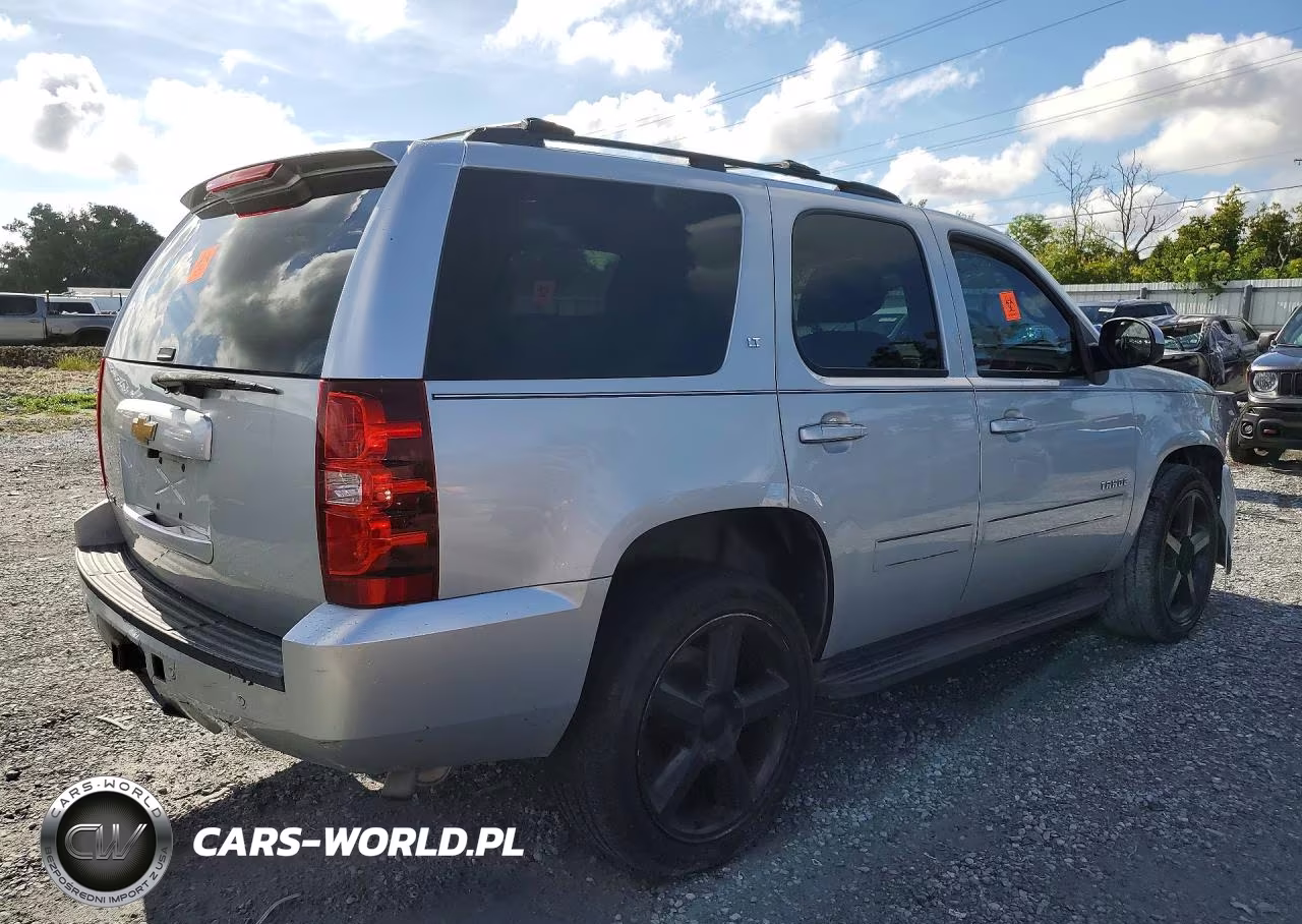 2013 Chevrolet Tahoe C1500 Lt VIN:1GNSCBE03DR323505 - 3