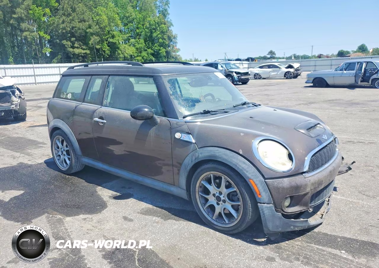 2009 Mini Cooper S Clubman VIN:WMWMM33529TP90425 - 4