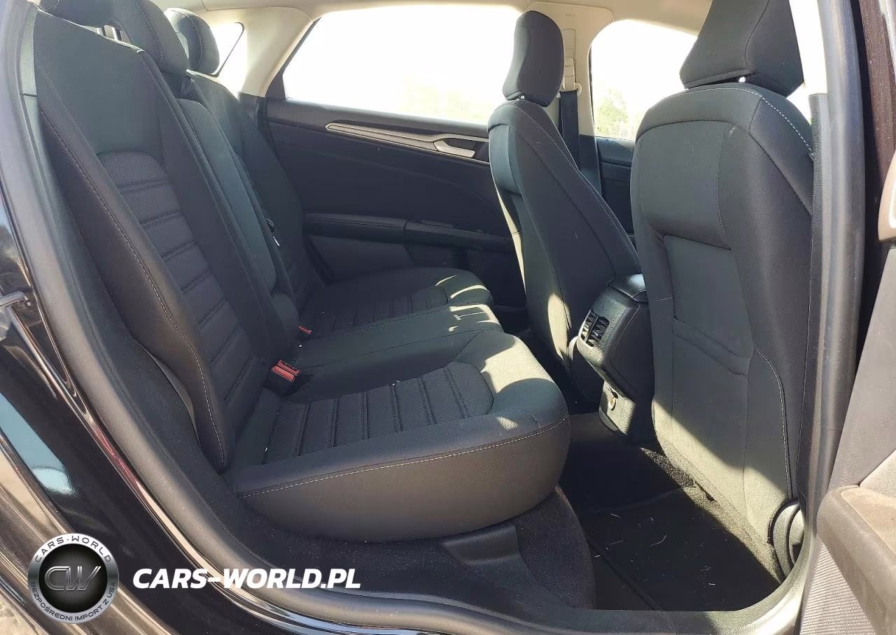 2020 Ford Fusion Se VIN:3FA6P0HD7LR237415 - 10
