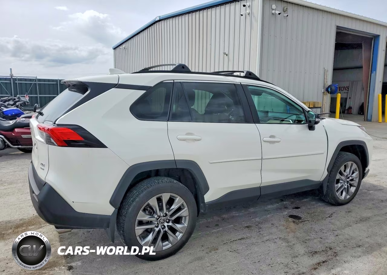 2022 Toyota Rav4 Xle Premium VIN:2T3A1RFV8NW323241 - 3
