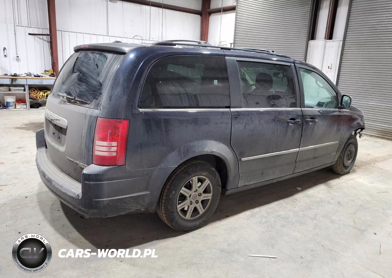 2010 Chrysler Town & Country Touring VIN:2A4RR5D17AR436374 - 3