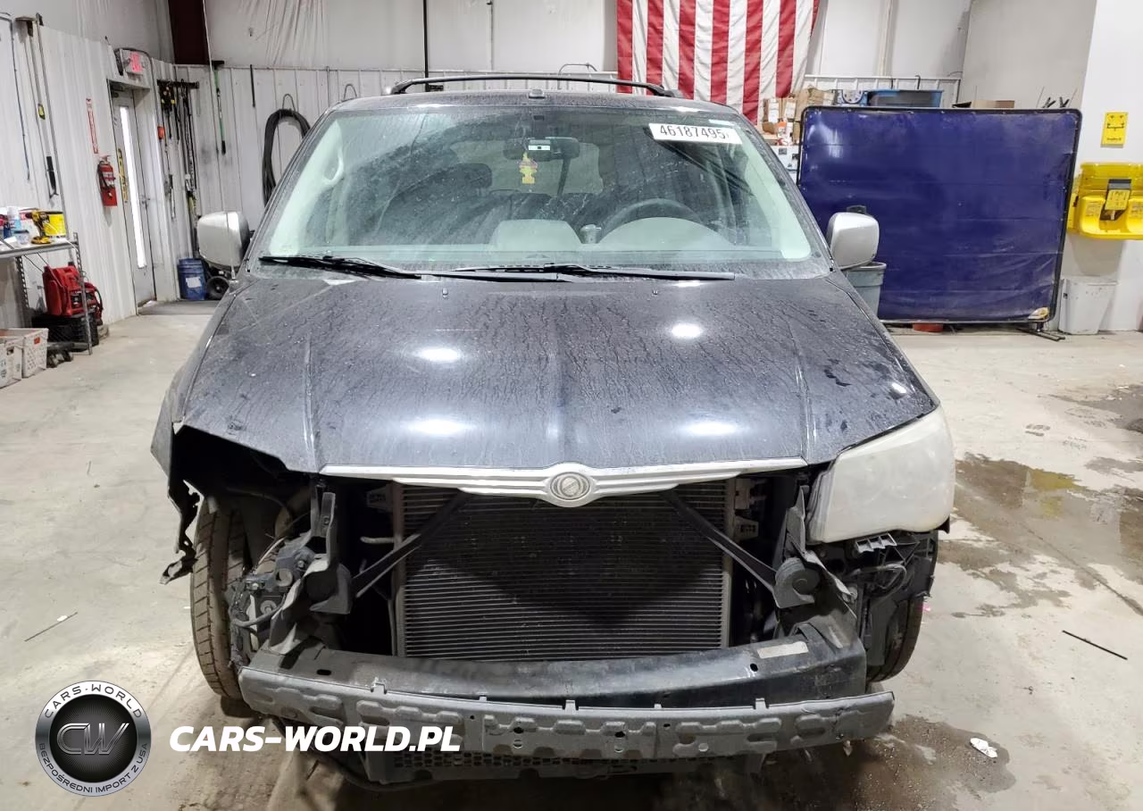 2010 Chrysler Town & Country Touring VIN:2A4RR5D17AR436374 - 5