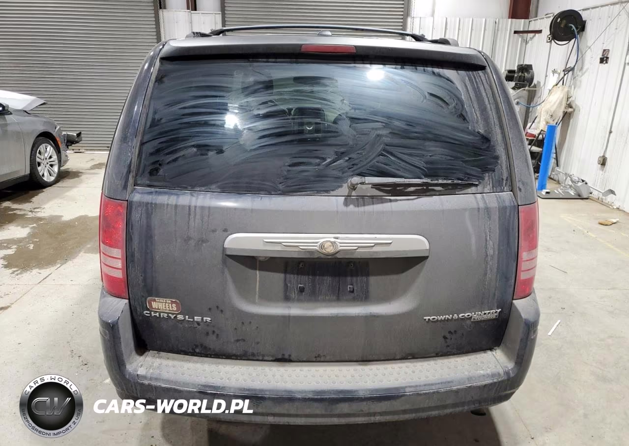 2010 Chrysler Town & Country Touring VIN:2A4RR5D17AR436374 - 6