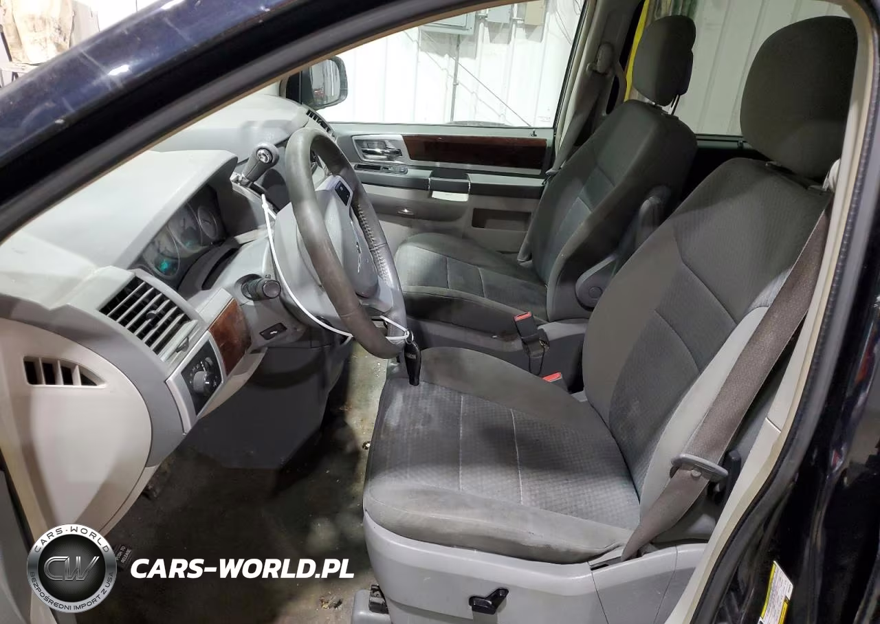 2010 Chrysler Town & Country Touring VIN:2A4RR5D17AR436374 - 7