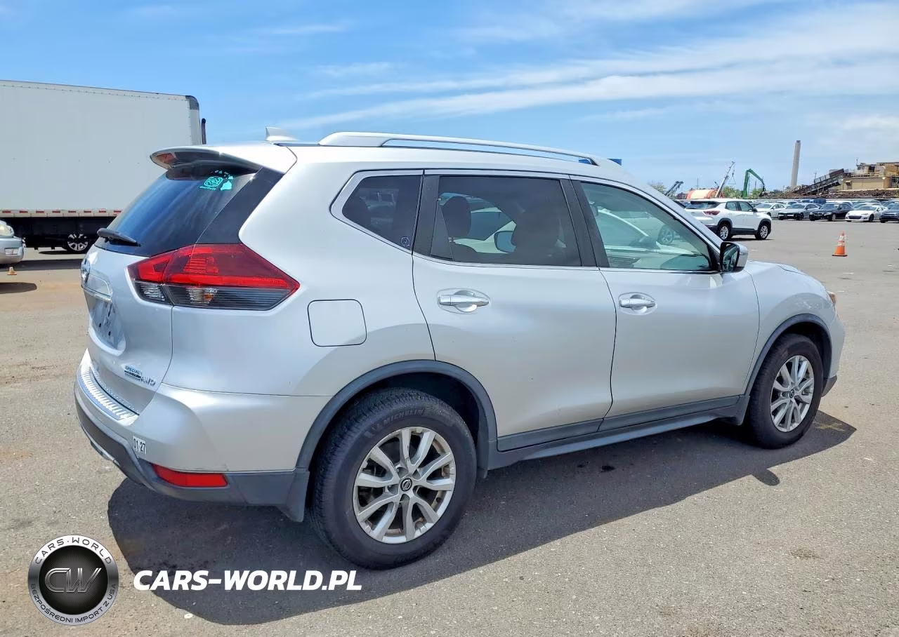 2019 Nissan Rogue S VIN:KNMAT2MV3KP540336 - 3
