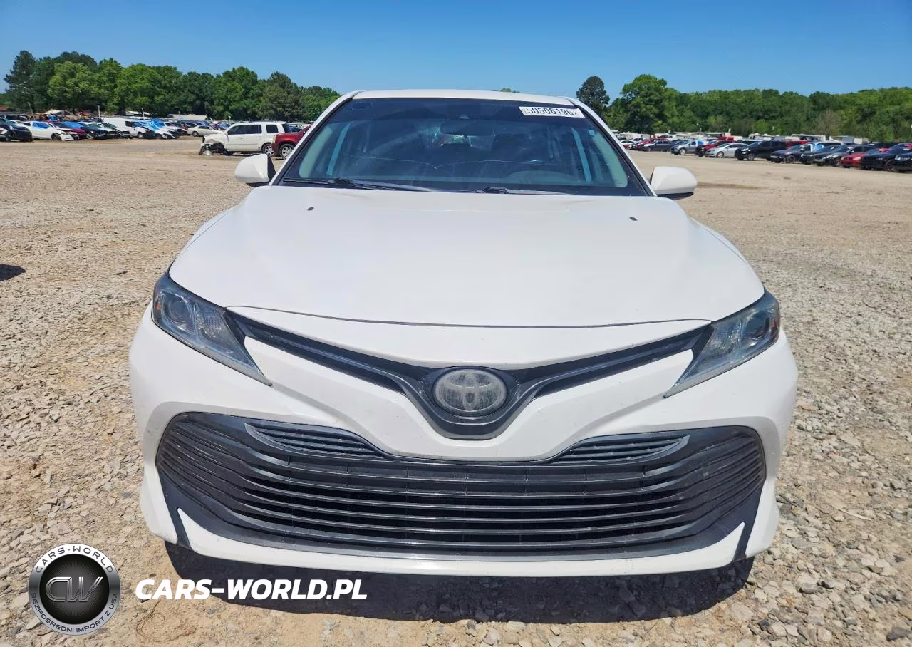 2020 Toyota Camry Le VIN:4T1C11AK6LU936052 - 5