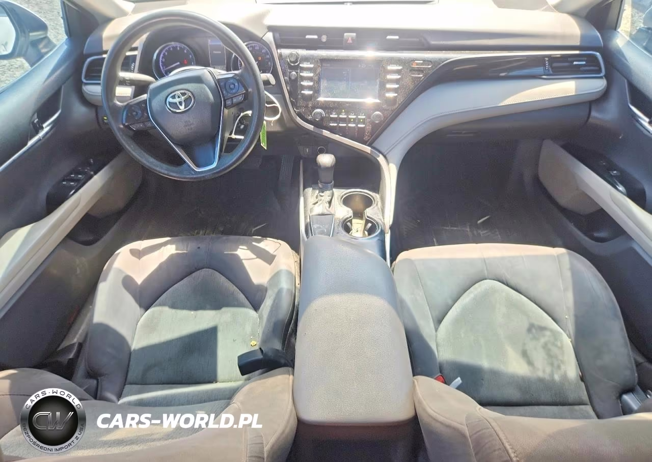 2020 Toyota Camry Le VIN:4T1C11AK6LU936052 - 8