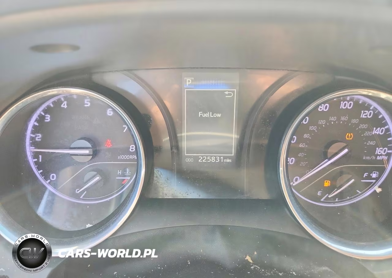 2020 Toyota Camry Le VIN:4T1C11AK6LU936052 - 9