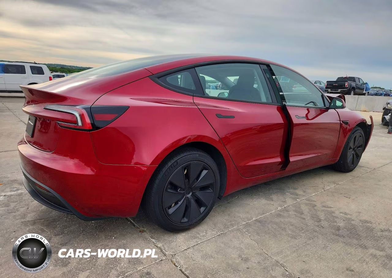 2025 Tesla Model 3 VIN:5YJ3E1EA8SF991328 - 3