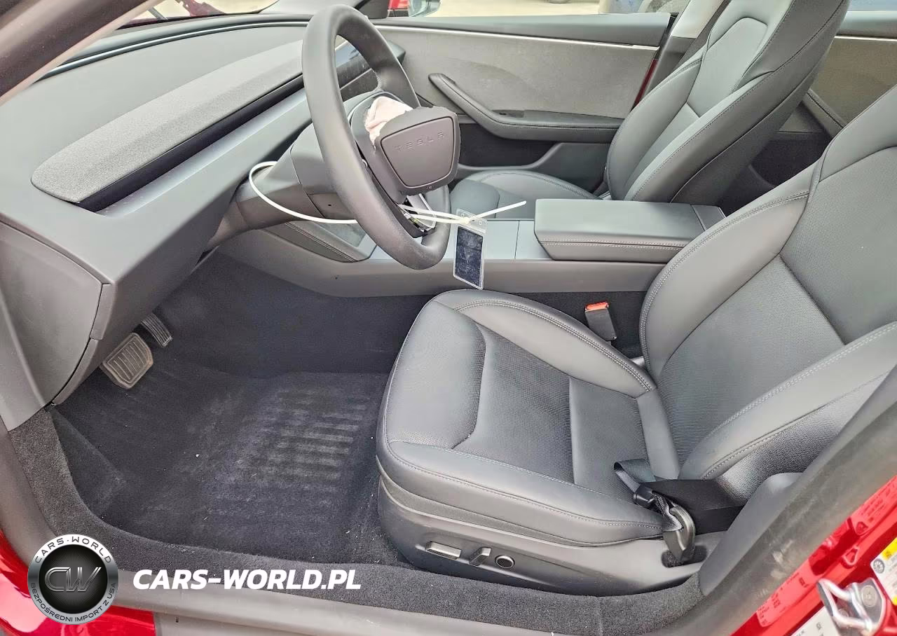 2025 Tesla Model 3 VIN:5YJ3E1EA8SF991328 - 7