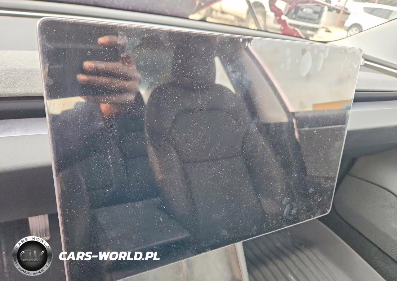 2025 Tesla Model 3 VIN:5YJ3E1EA8SF991328 - 9