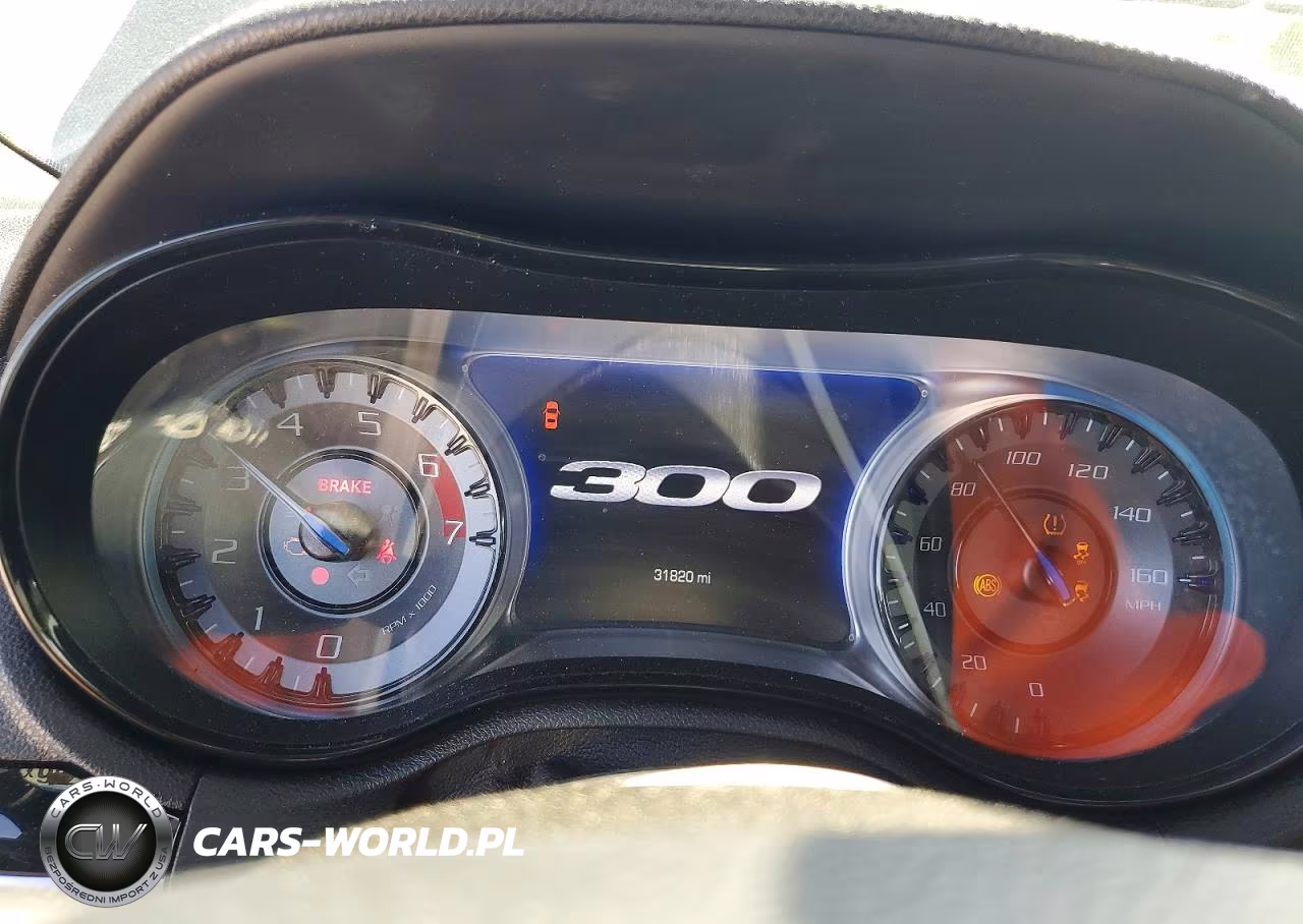 2022 Chrysler 300 S VIN:2C3CCABTXNH205379 - 9