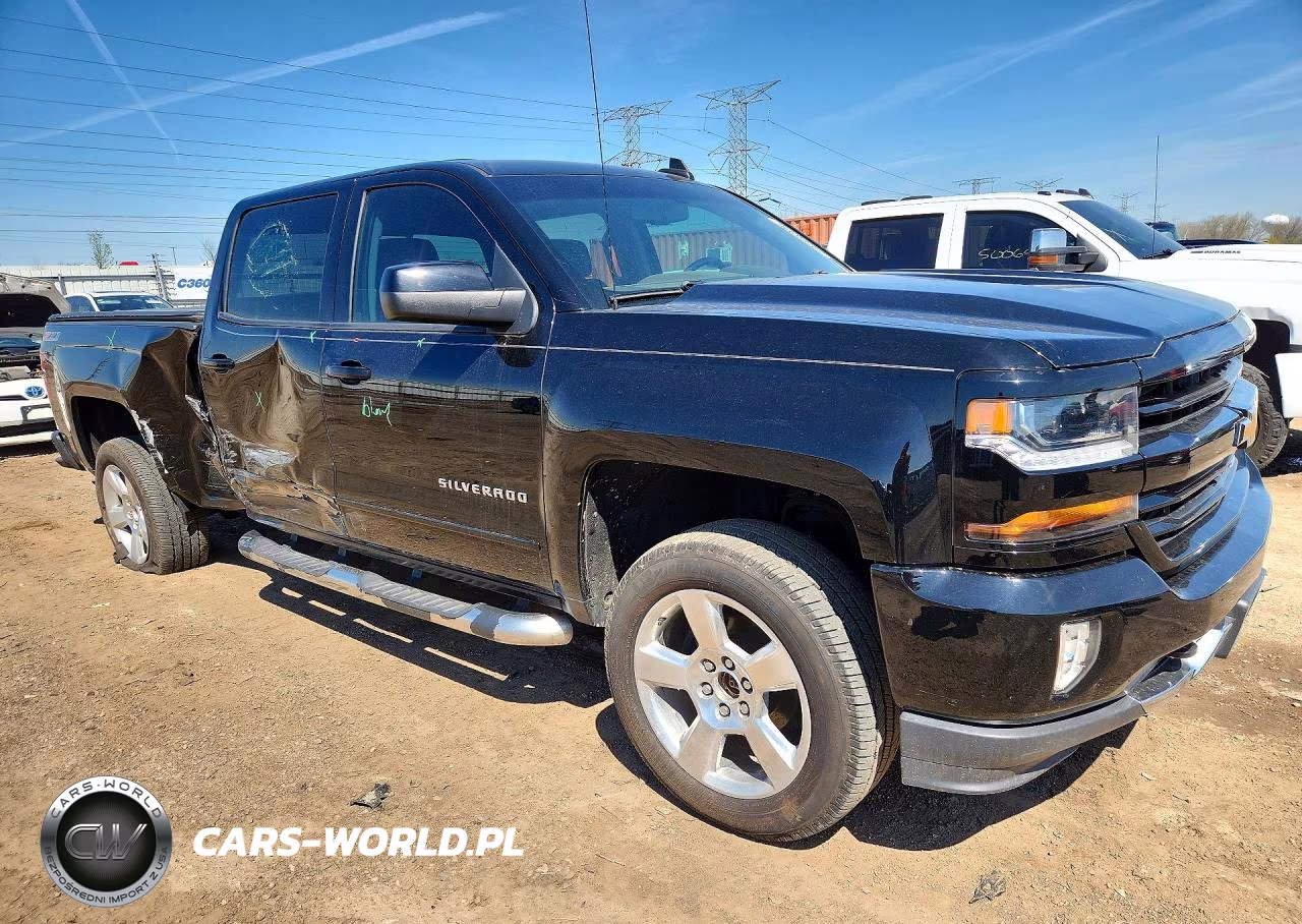 2017 Chevrolet Silverado K1500 Lt VIN:1GCUKREC8HF193624 - 4