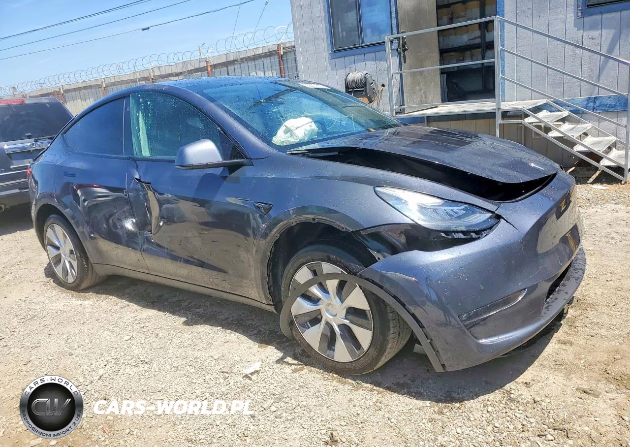 2021 Tesla Model Y VIN:5YJYGAEE3MF234276 - 4