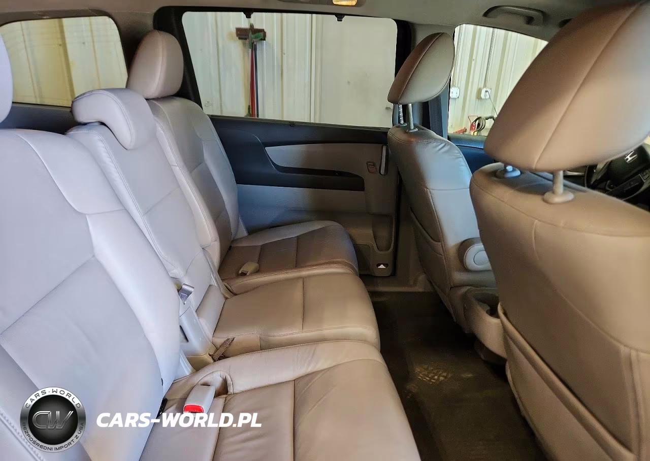 2013 Honda Odyssey Touring VIN:5FNRL5H98DB018493 - 11