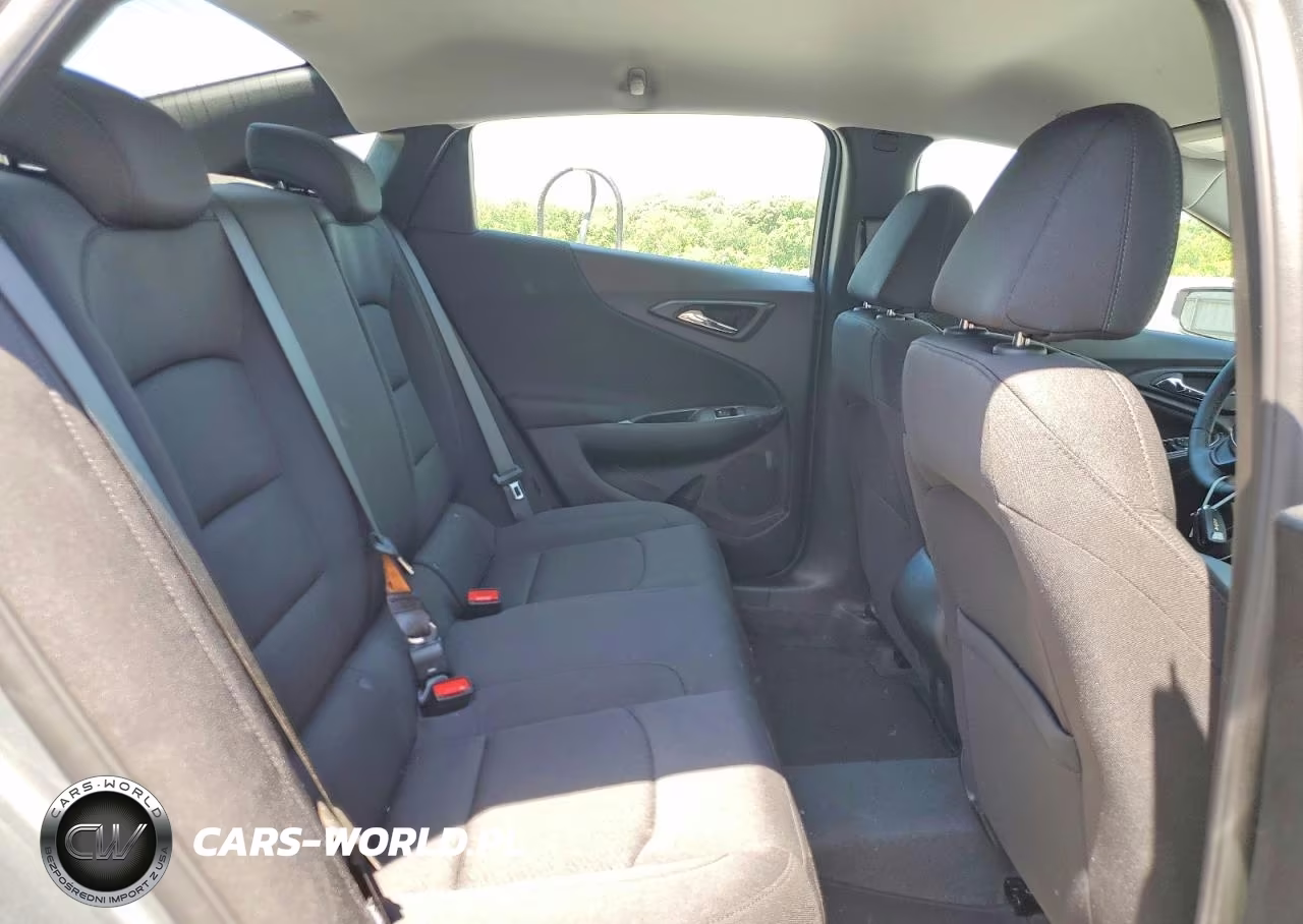 2025 Chevrolet Malibu Rs VIN:1G1ZG5ST2SF102772 - 10
