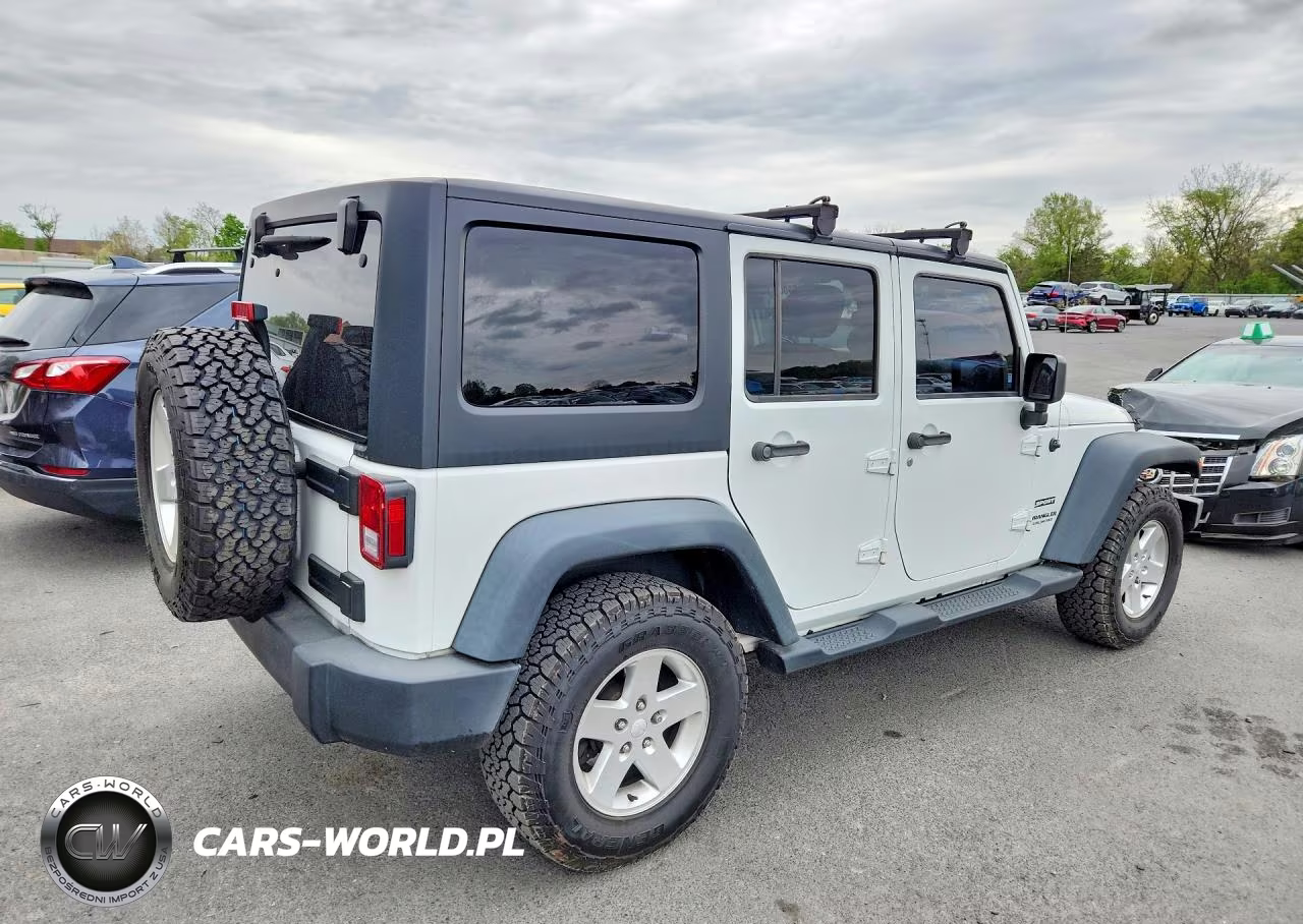 2016 Jeep Wrangler Unlimited Sport VIN:1C4BJWDG0GL106537 - 3