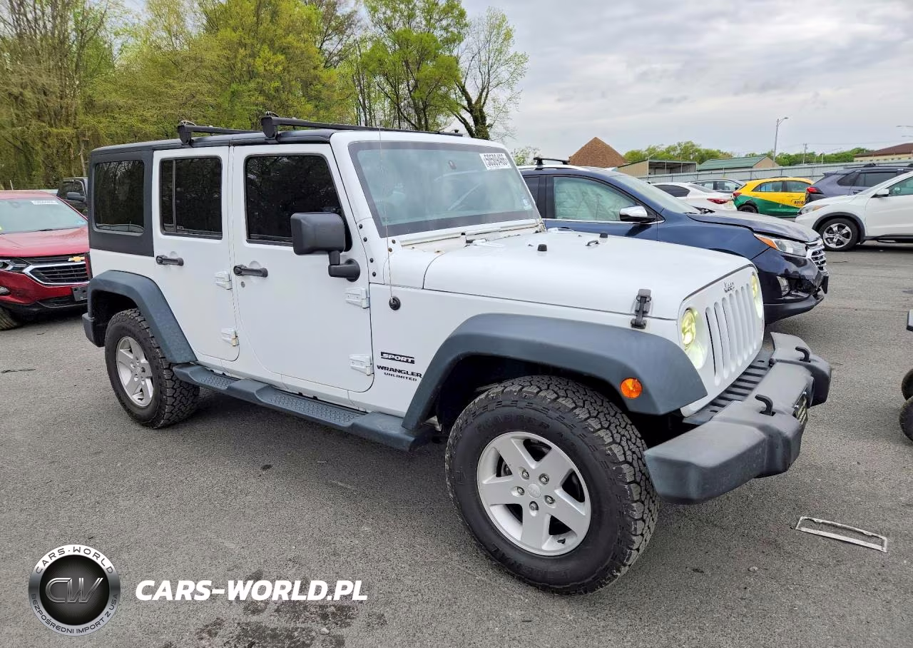 2016 Jeep Wrangler Unlimited Sport VIN:1C4BJWDG0GL106537 - 4