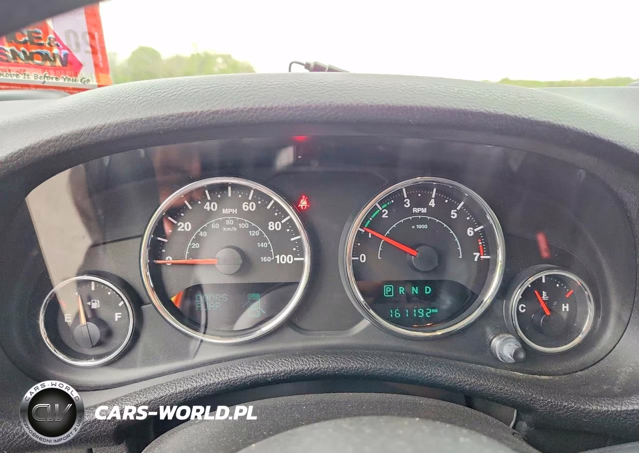 2016 Jeep Wrangler Unlimited Sport VIN:1C4BJWDG0GL106537 - 9